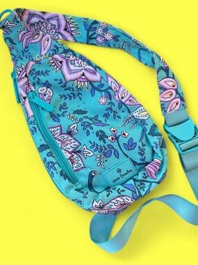 Vera Bradley Turquoise Owl Print Zip Pouch